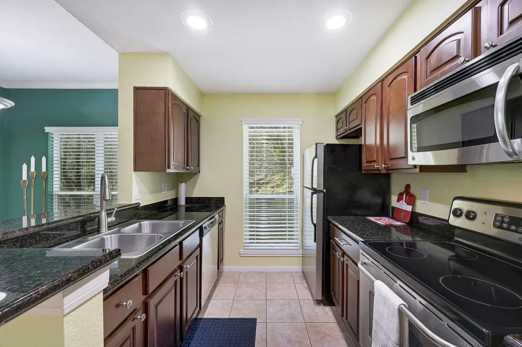 6000 Shepherd Mountain Cove Austin TX 78730