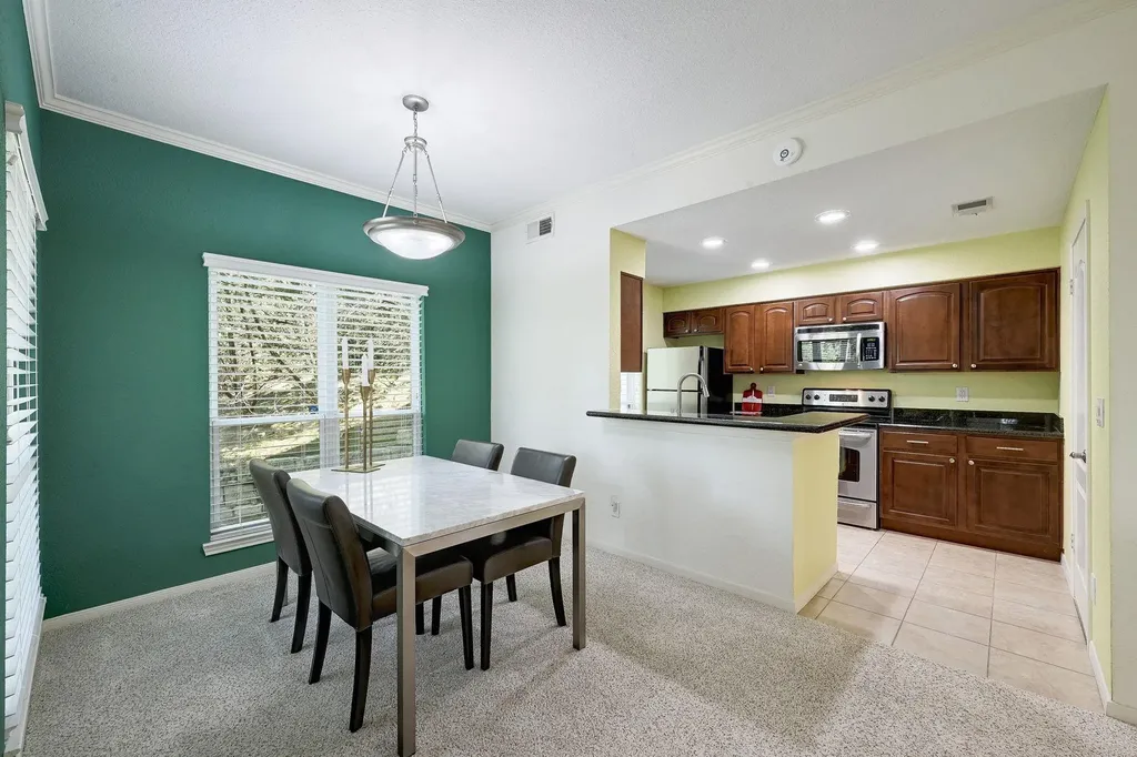 6000 Shepherd Mountain Cove Austin TX 78730