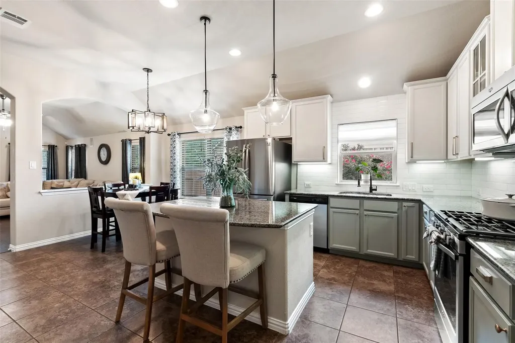 535 Oyster Creek Buda TX 78610