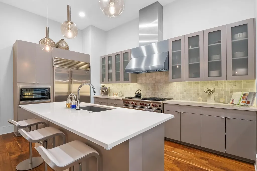 555 E 5th Street Austin TX 78701