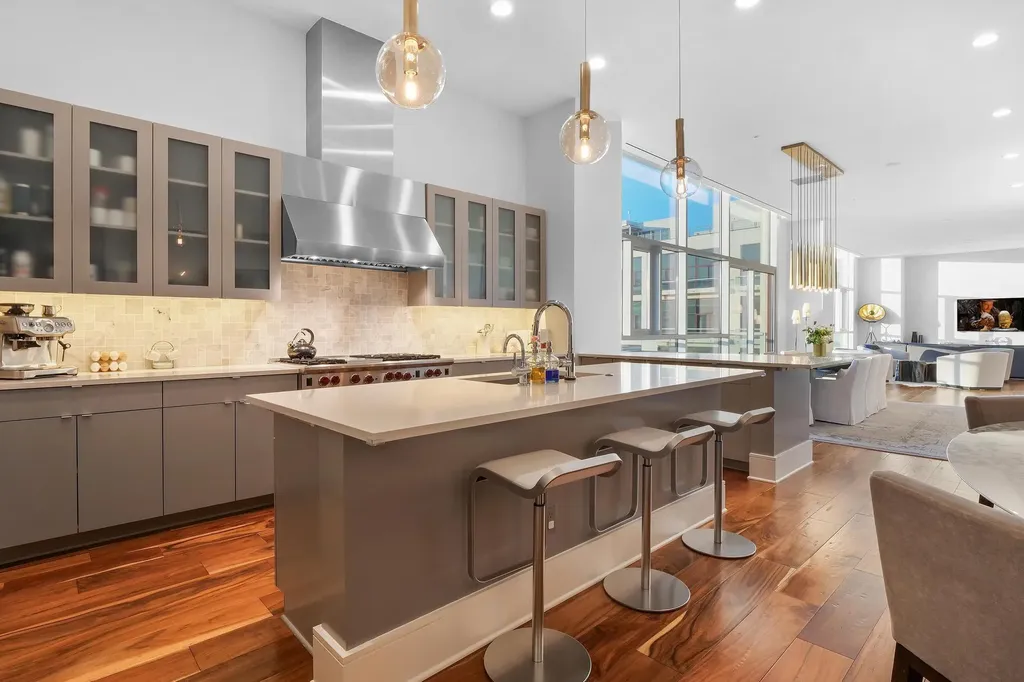 555 E 5th Street Austin TX 78701