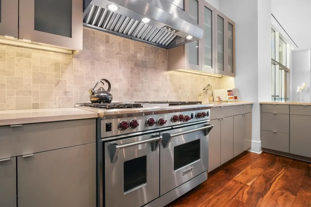 555 E 5th Street Austin TX 78701