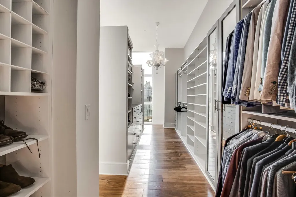 555 E 5th Street Austin TX 78701