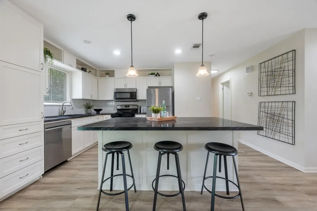 2505 Audubon Place Austin TX 78741