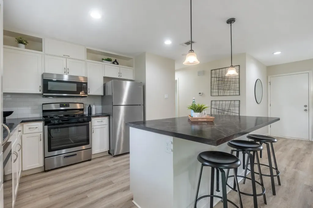2505 Audubon Place Austin TX 78741