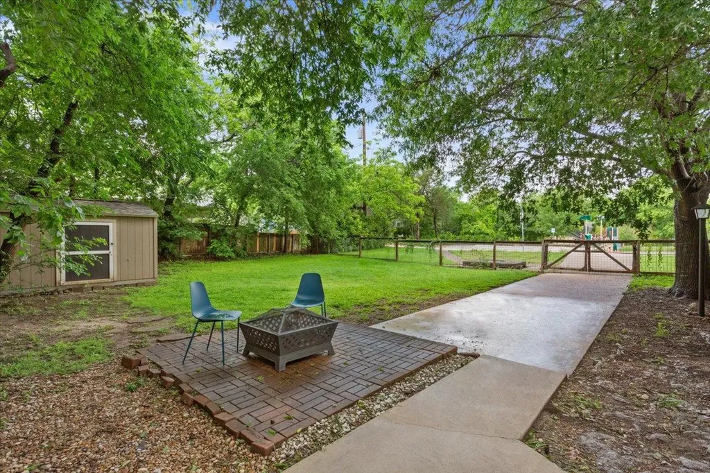 804 Ash Street Georgetown TX 78626