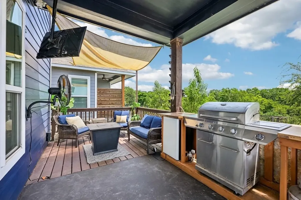 1297 Harwell Loop Kyle TX 78640