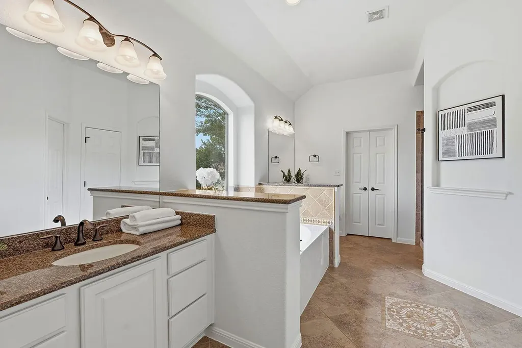 104 Quarry Lake Estate Liberty Hill TX 78642