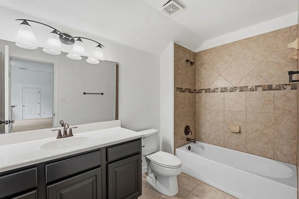 104 Quarry Lake Estate Liberty Hill TX 78642