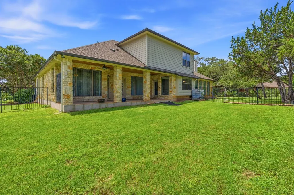 104 Quarry Lake Estate Liberty Hill TX 78642