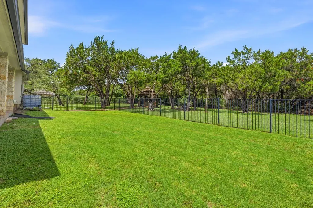 104 Quarry Lake Estate Liberty Hill TX 78642