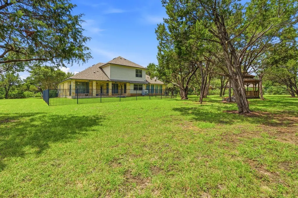 104 Quarry Lake Estate Liberty Hill TX 78642