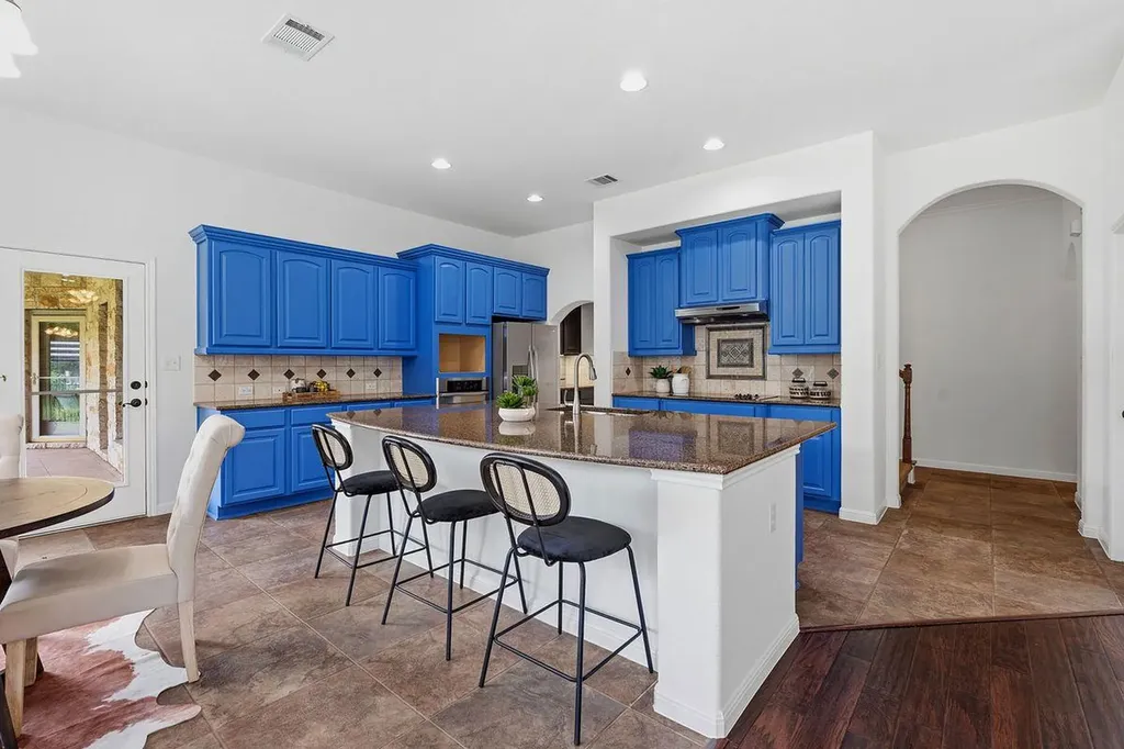 104 Quarry Lake Estate Liberty Hill TX 78642