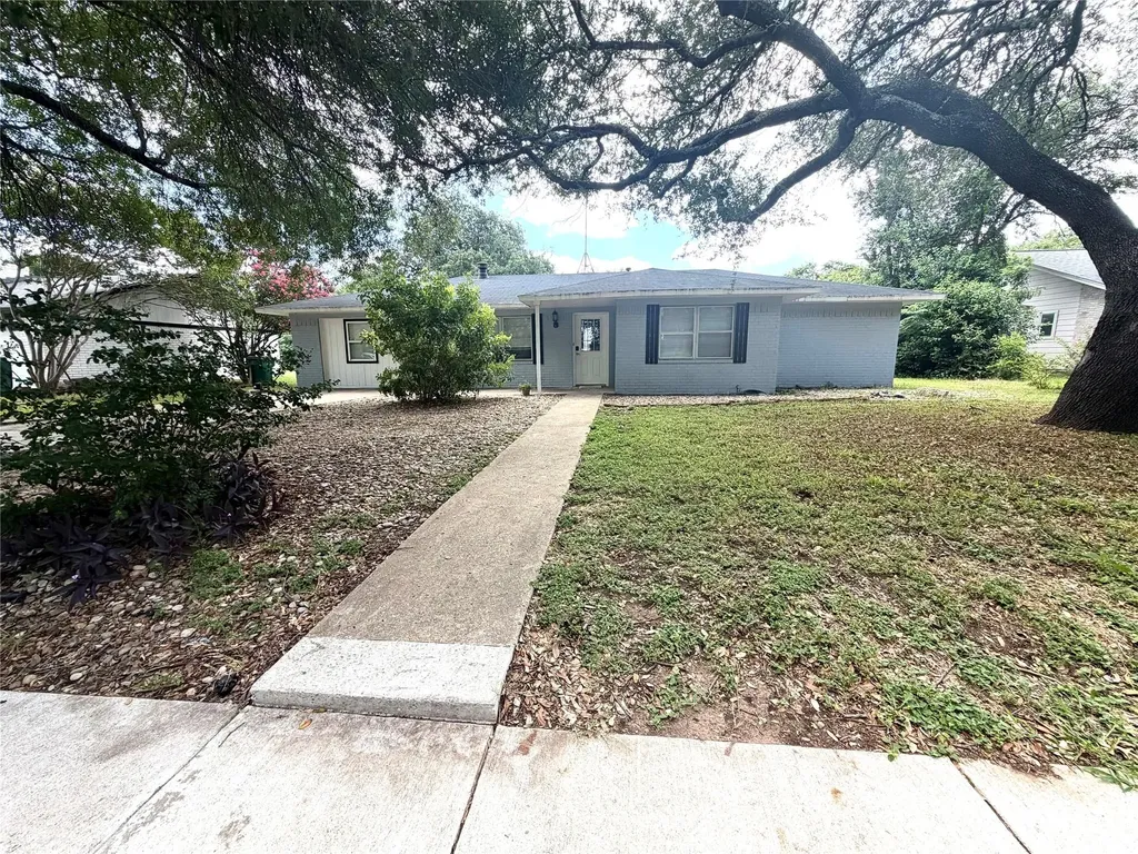 1519 Northwood Drive Marble Falls TX 78654
