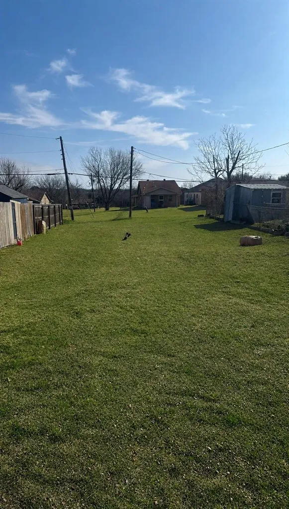 708 Washburn Street Taylor TX 76574