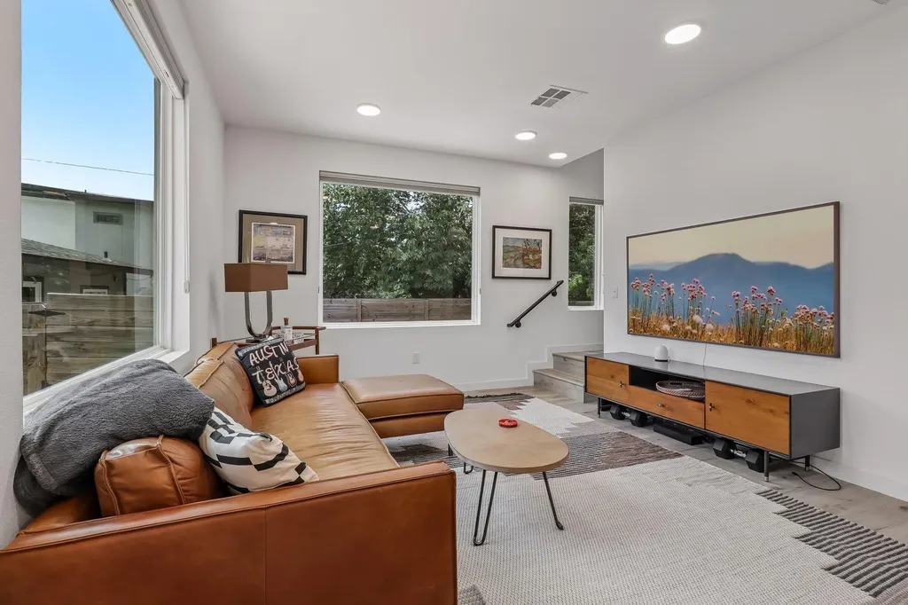 1406 Camelot Circle Austin TX 78745
