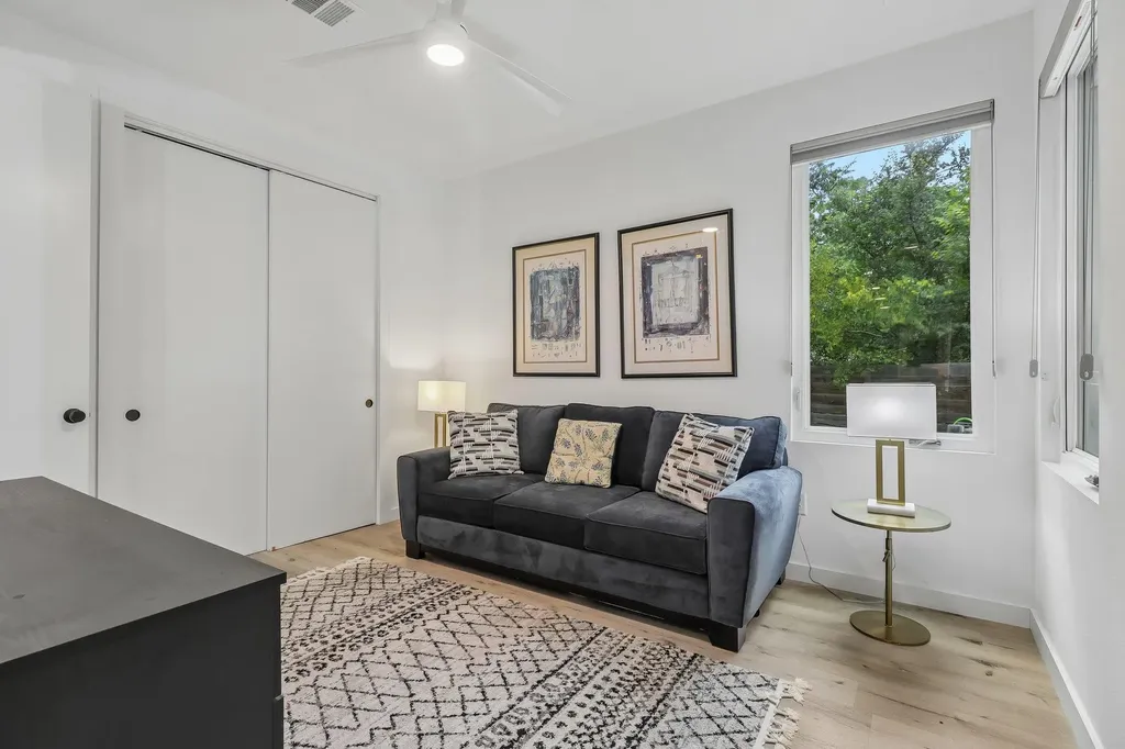 1406 Camelot Circle Austin TX 78745