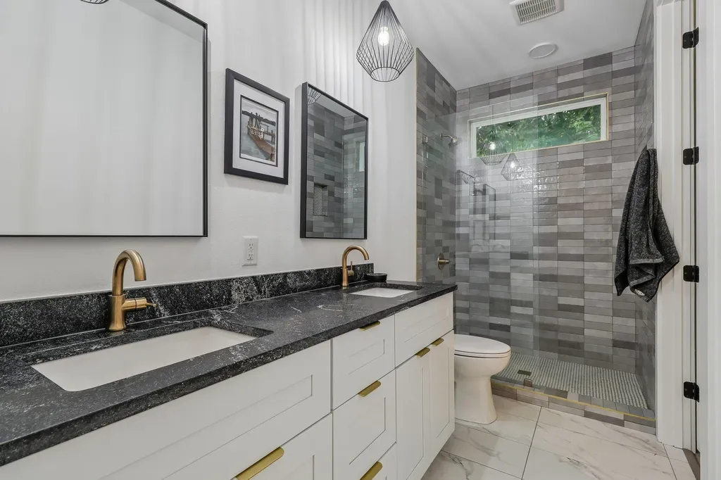 1406 Camelot Circle Austin TX 78745