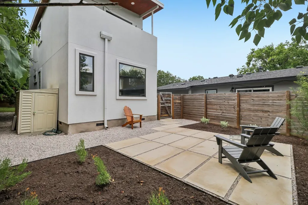 1406 Camelot Circle Austin TX 78745