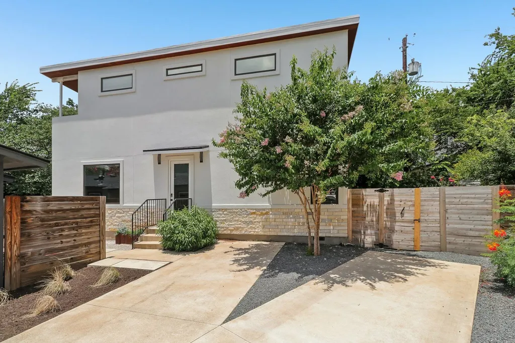 1406 Camelot Circle Austin TX 78745
