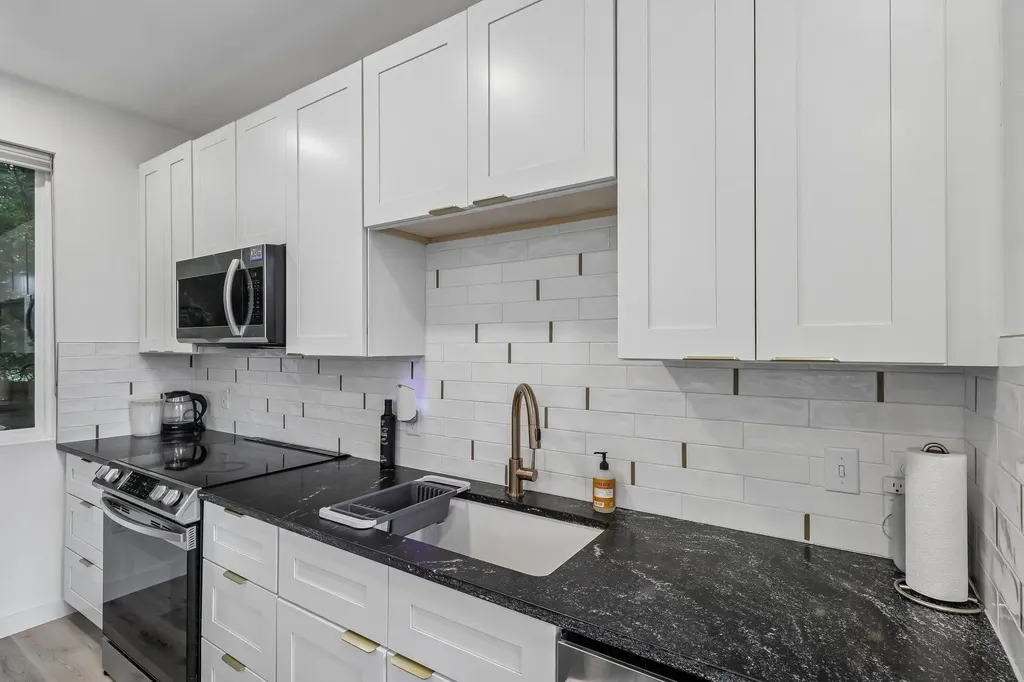 1406 Camelot Circle Austin TX 78745
