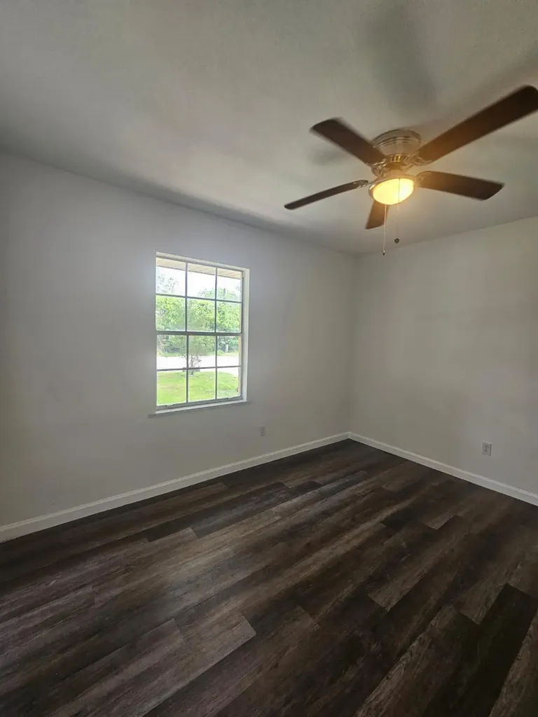 1401 Trinity Street Lockhart TX 78644