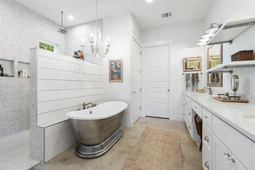 3870B Creek Road Dripping Springs TX 78620