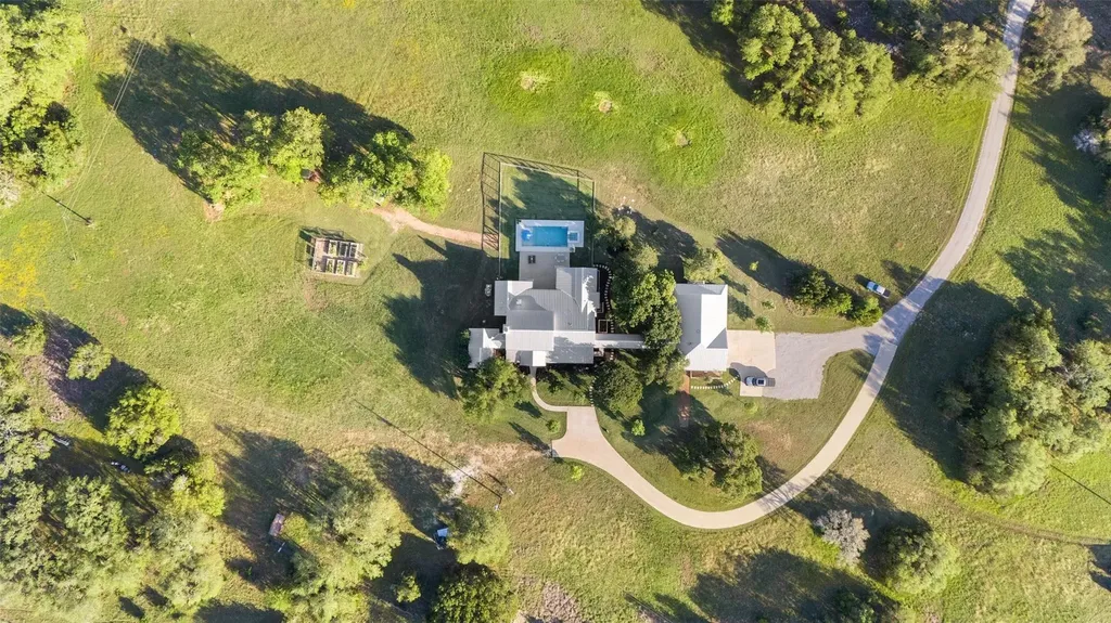 3870B Creek Road Dripping Springs TX 78620