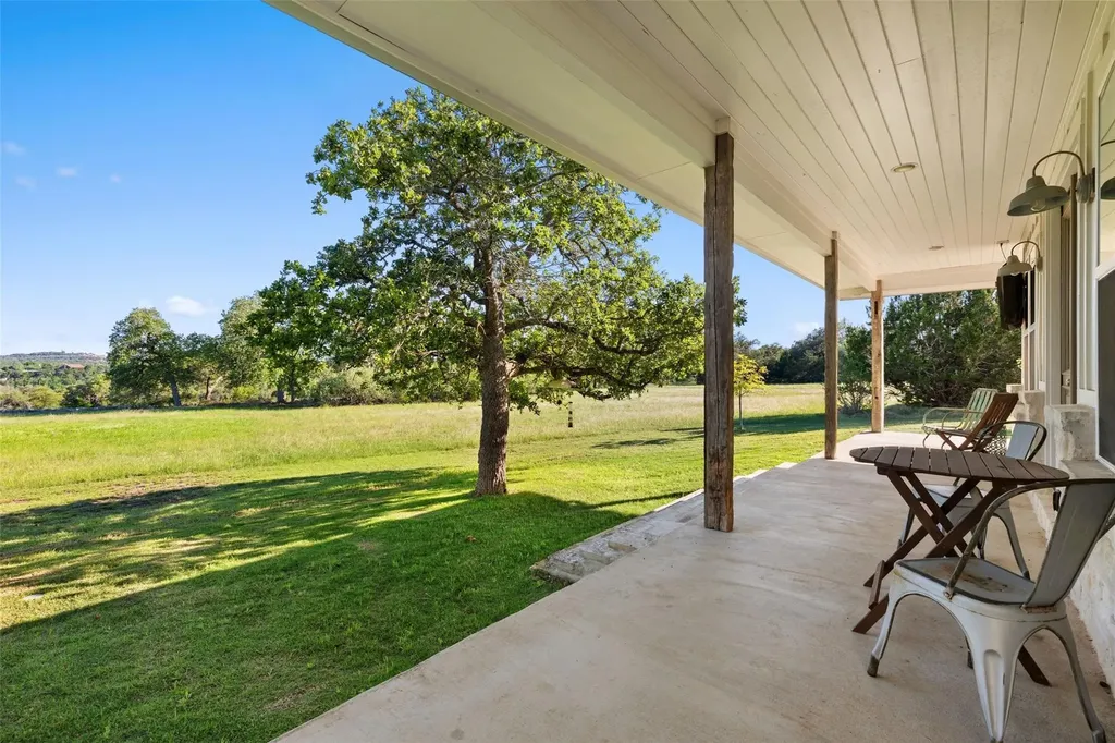 3870B Creek Road Dripping Springs TX 78620