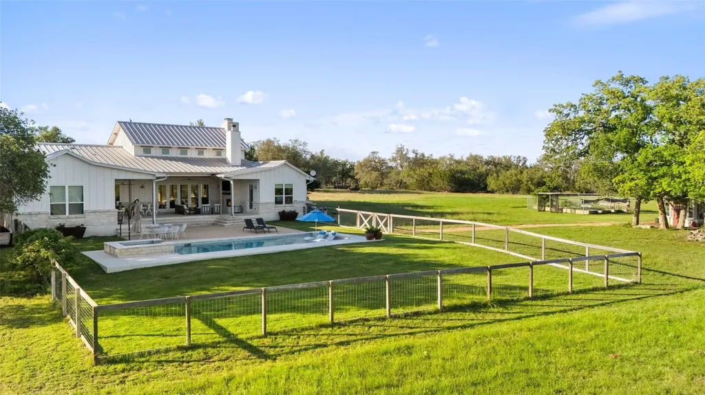 3870B Creek Road Dripping Springs TX 78620