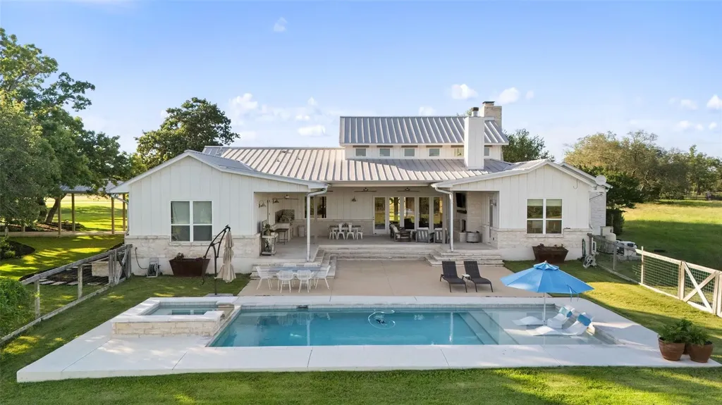 3870B Creek Road Dripping Springs TX 78620