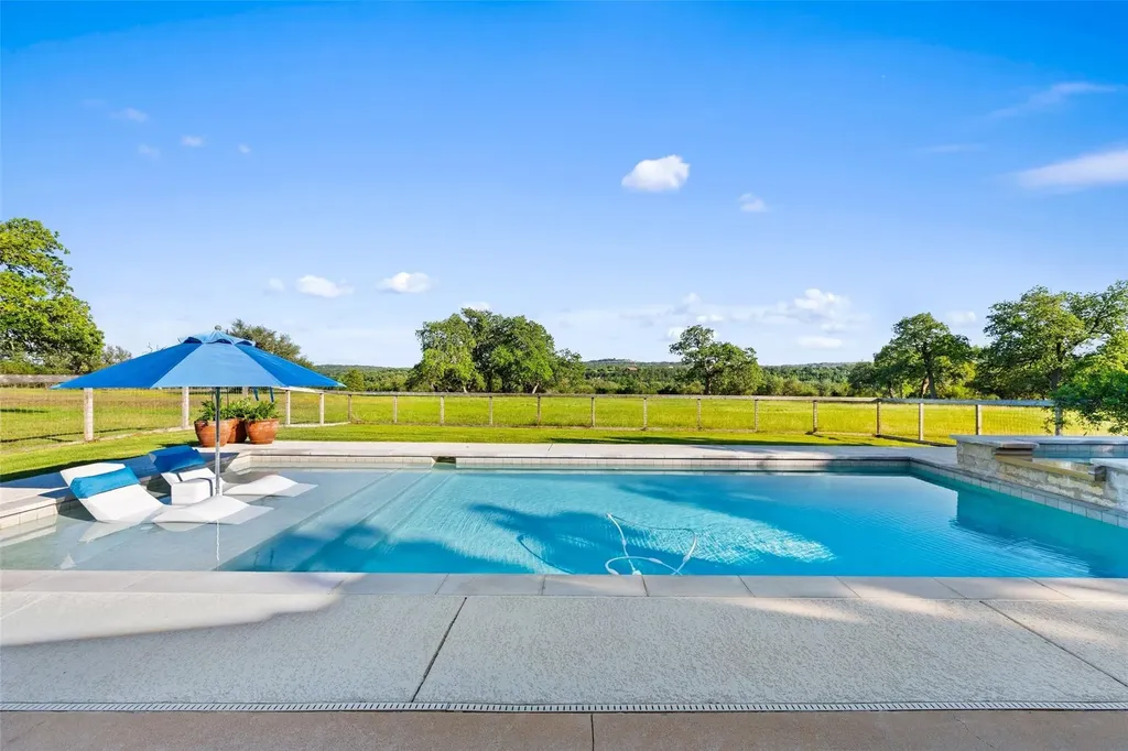 3870B Creek Road Dripping Springs TX 78620