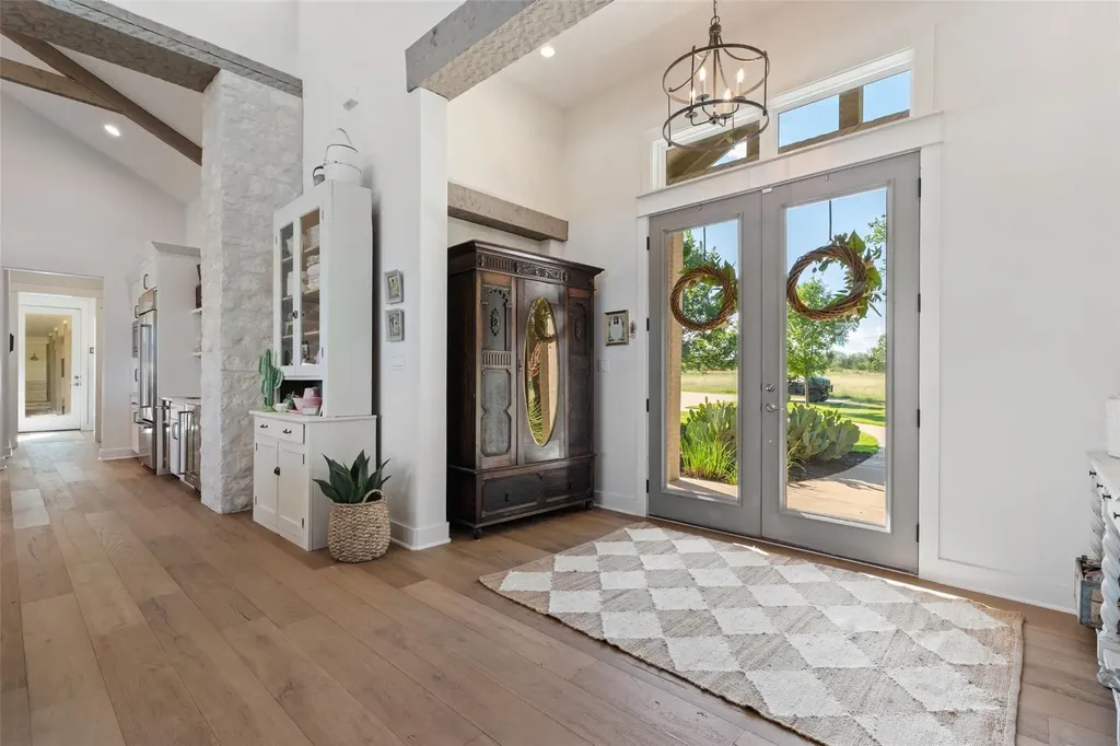 3870B Creek Road Dripping Springs TX 78620