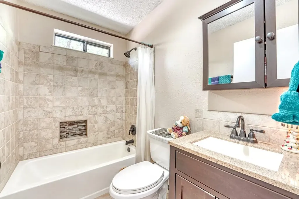 19818 Colina Drive Lago Vista TX 78645