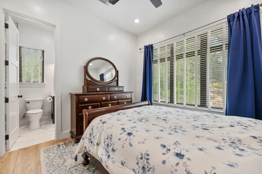111 Florentine Horseshoe Bay TX 78657