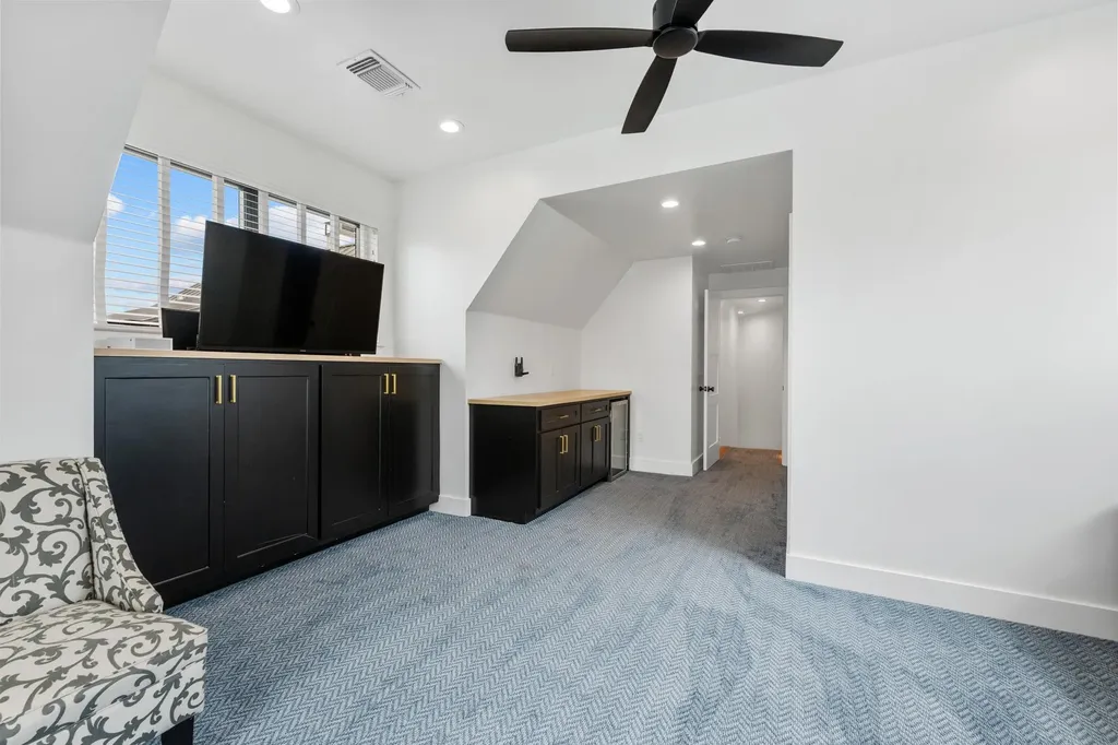111 Florentine Horseshoe Bay TX 78657