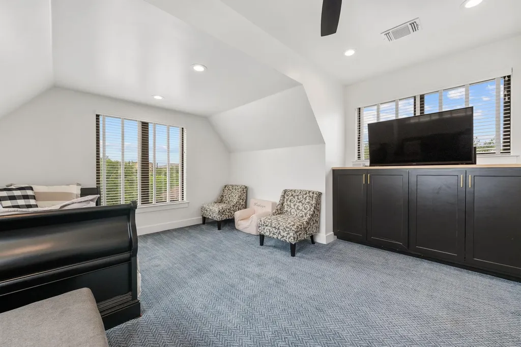 111 Florentine Horseshoe Bay TX 78657