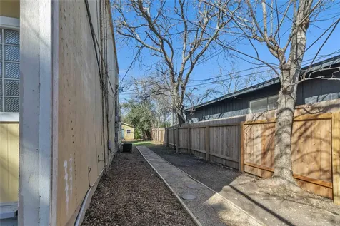 5210 Woodrow Avenue Austin TX 78756