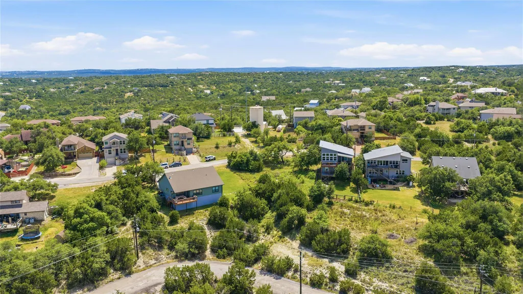 10704 Lake Park Drive Dripping Springs TX 78620