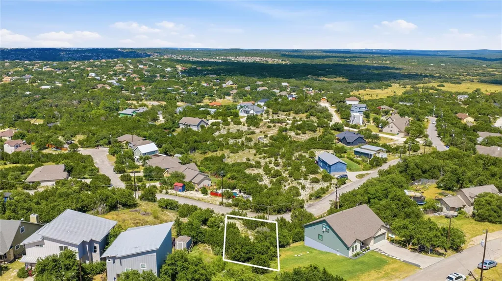 10704 Lake Park Drive Dripping Springs TX 78620