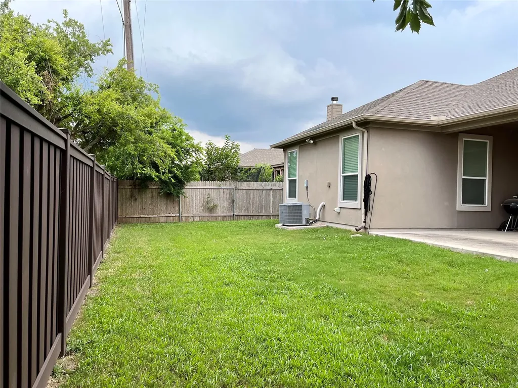 503 Yosemite Trail Taylor TX 76574