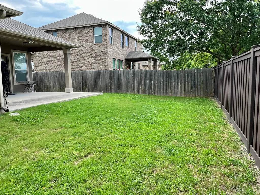 503 Yosemite Trail Taylor TX 76574