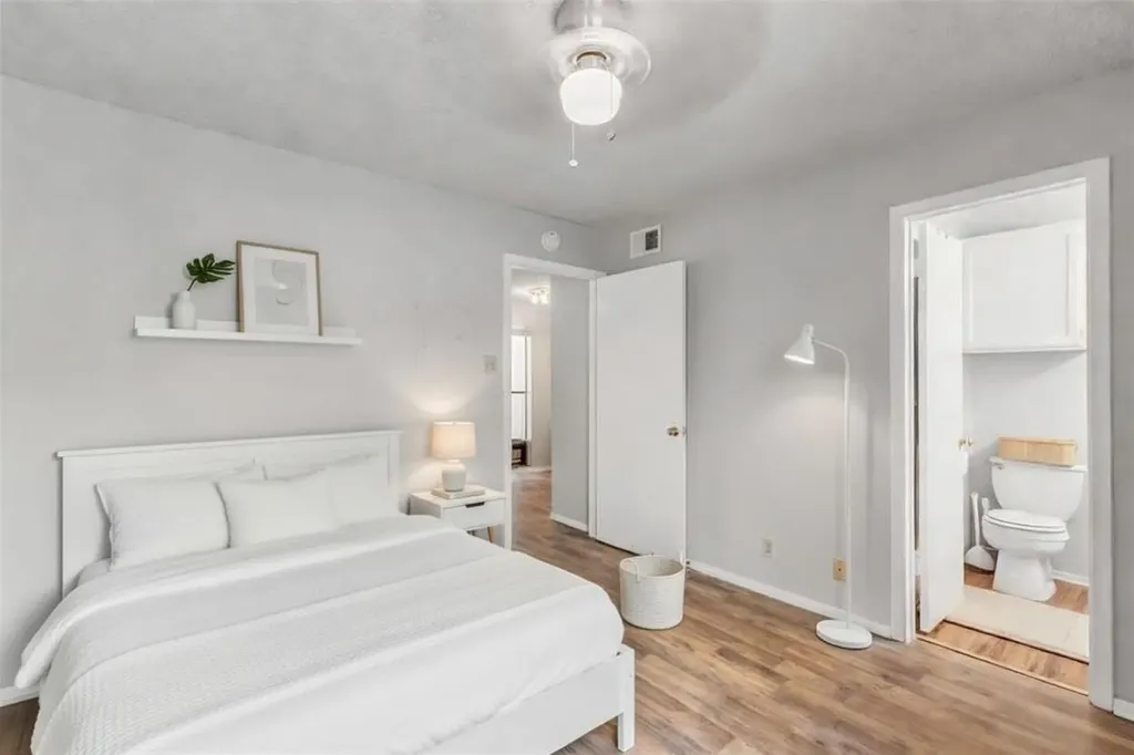 3115 Helms Street Austin TX 78705