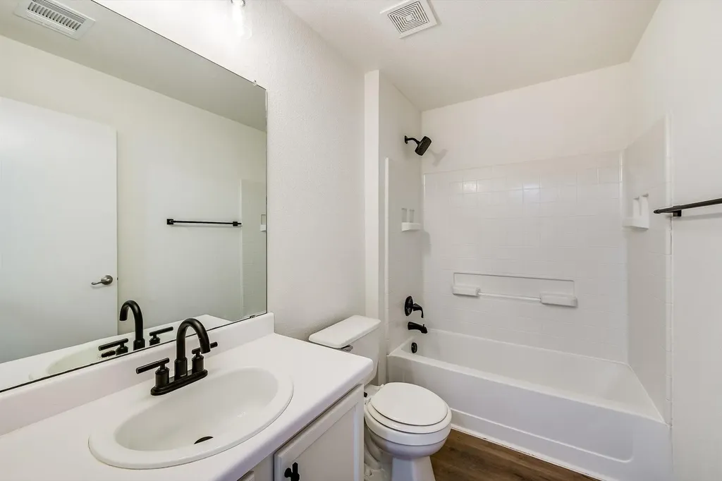 3409 Sand Dunes Avenue Austin TX 78744
