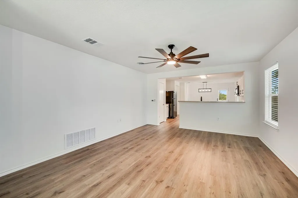 3409 Sand Dunes Avenue Austin TX 78744