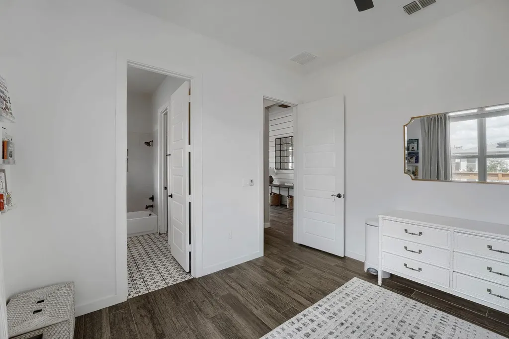 7901 Gilwice Lane Austin TX 78744