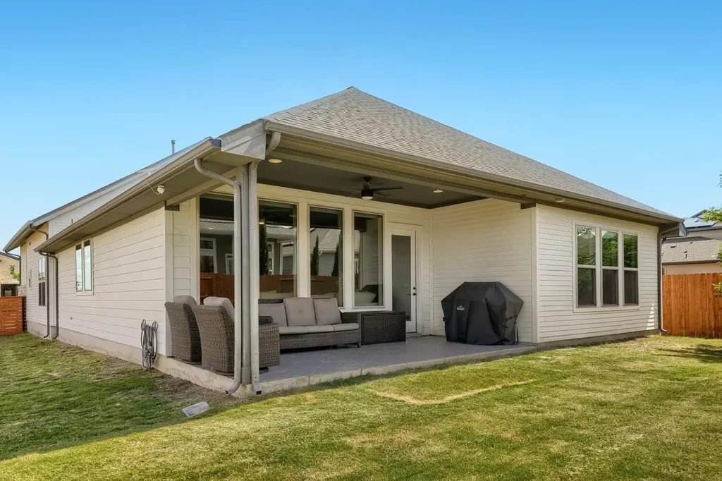 7901 Gilwice Lane Austin TX 78744