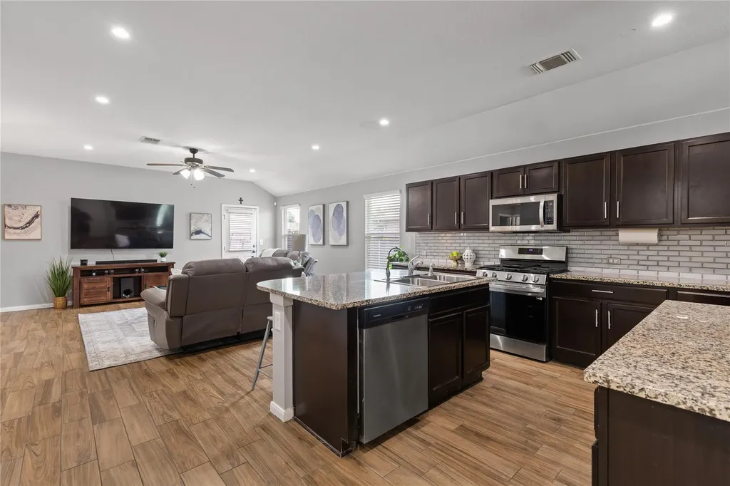 256 Alpha Street Kyle TX 78640
