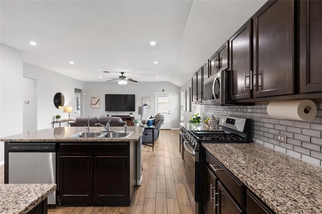 256 Alpha Street Kyle TX 78640
