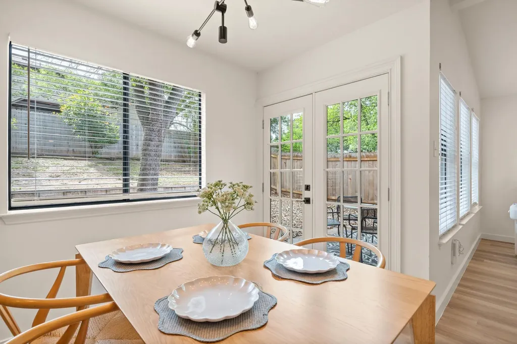 12107 Shropshire Boulevard Austin TX 78753